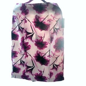 Worthington 🅝🅦🅣 Floral Pattern White Background-Magenta/Black Flowers Size 8
